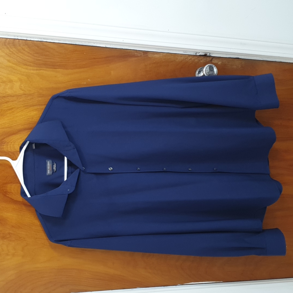 Van Heusen slim fit navy blue long sleeve shirt, L.